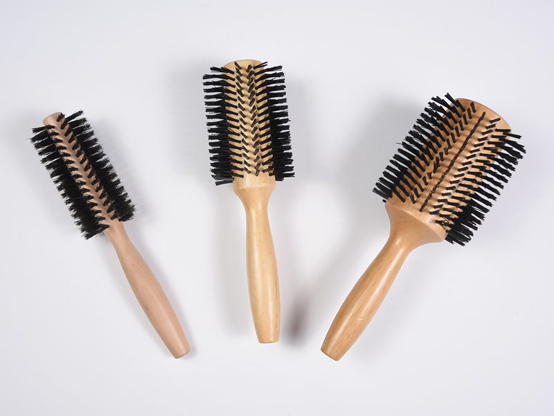 Spazzola per capelli rotonda in legno di bambù
