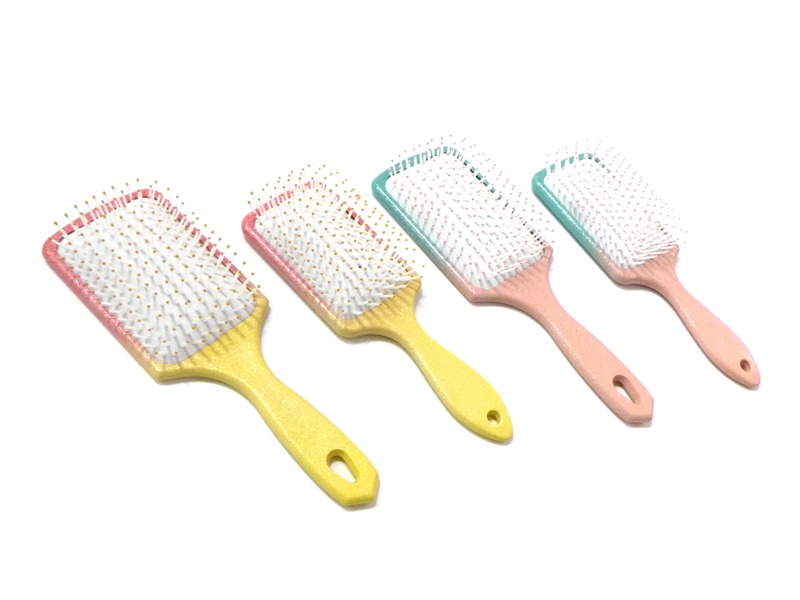 Spazzola per capelli con setole in plastica per piastra