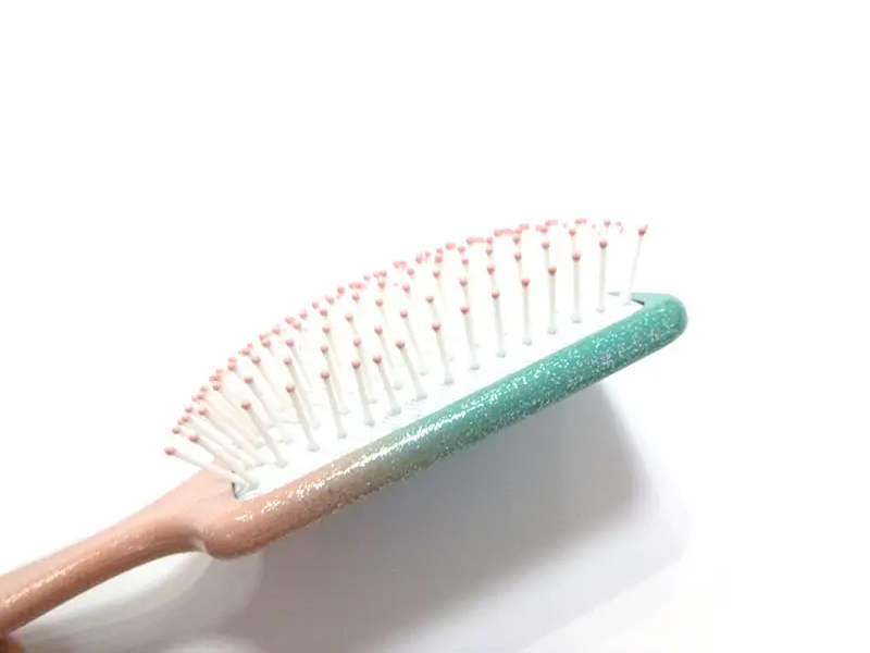 Spazzola per capelli con setole in plastica per piastra
