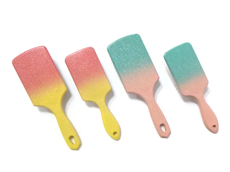 Spazzola per capelli con setole in plastica per piastra
