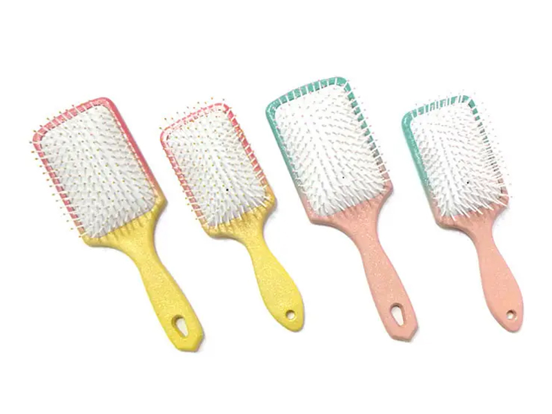 Spazzola per capelli con setole in plastica per piastra