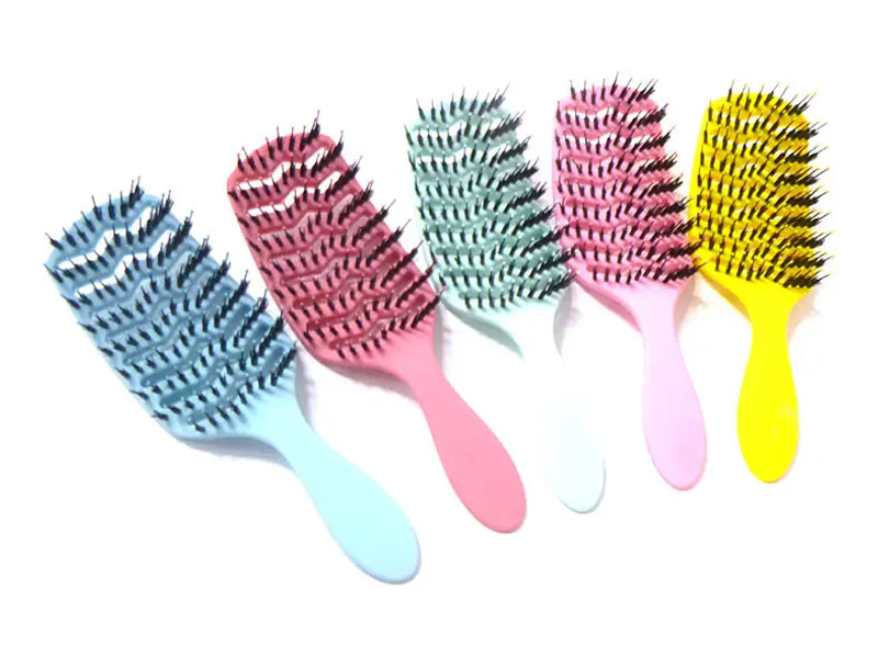 Spazzola per extension per capelli con paletta curva