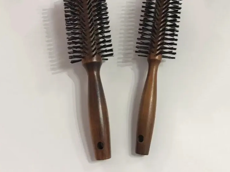 Spazzola per capelli rotonda in legno