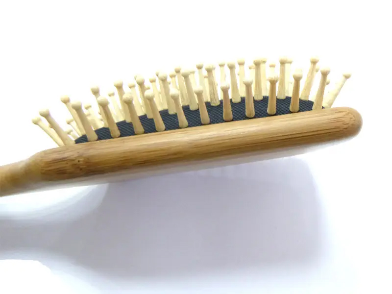 Spazzola per capelli districante in bambù